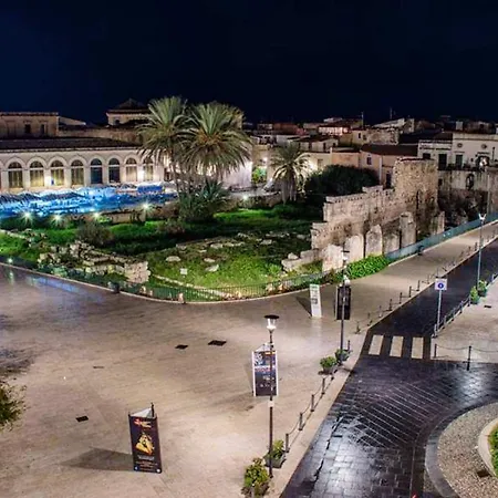 Modern In Siracusa, 150 Sqm With Balcony Daire Siraküza