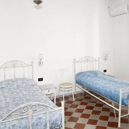 Apartment Modern In Siracusa, 150 Sqm With Balcony