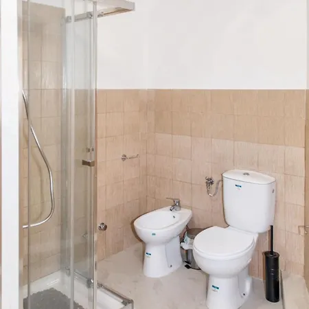 Modern In Siracusa, 150 Sqm With Balcony Daire Siraküza