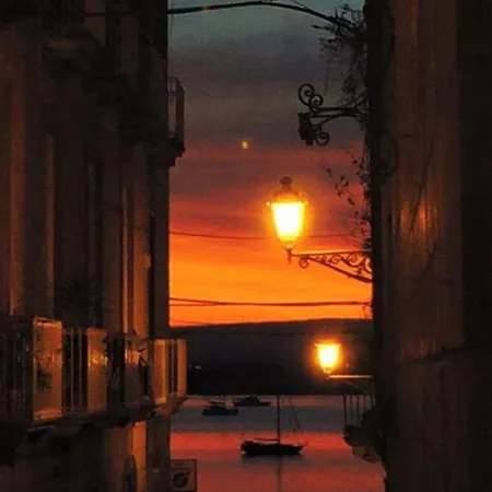 Modern In Siracusa, 150 Sqm With Balcony